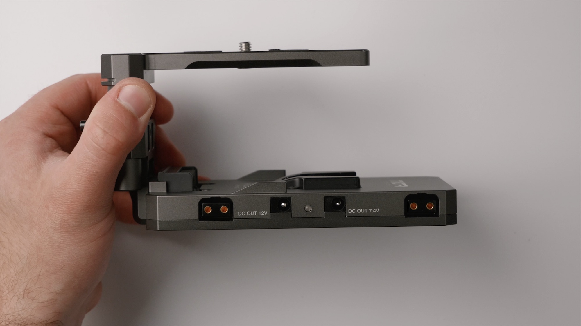 Wendry V Mount V-Lock Battery Plate Adapter,V-Mount Socket V-Mount Adapter for Video Camera Battery Plate Lightweight V Lock Connector
